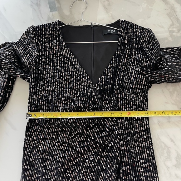 Sequin Black Long Sleeve Dress - Picture 10 of 11
